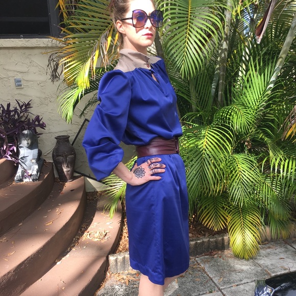 European blue dress - Picture 3 of 6